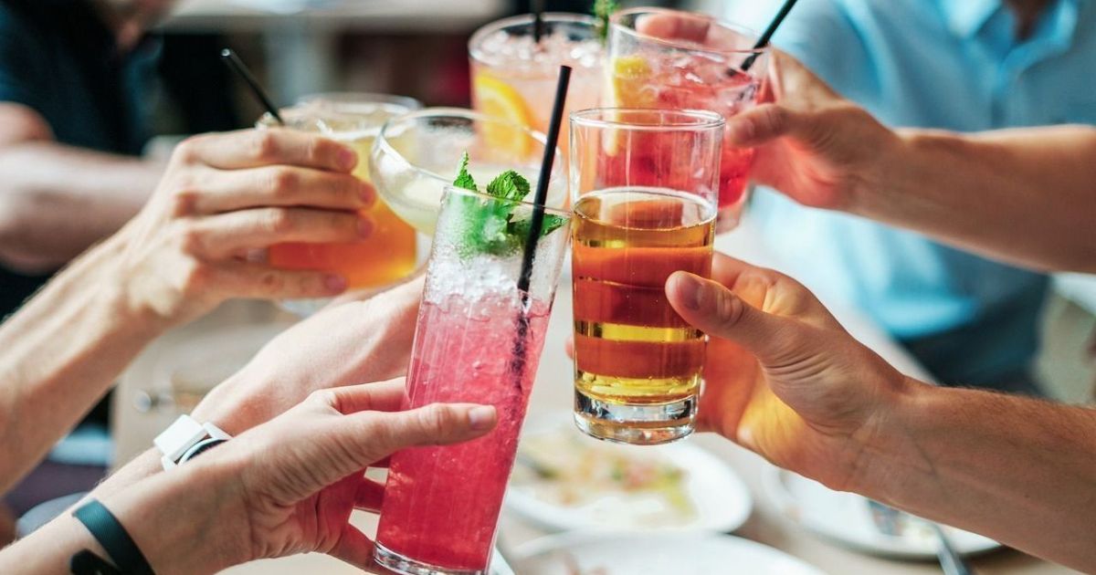 Álcool aumenta risco de demência mesmo em pequenas doses, revela pesquisa