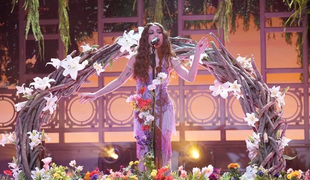 Anitta emplaca novo disco entre músicas mais ouvidas do Brasil