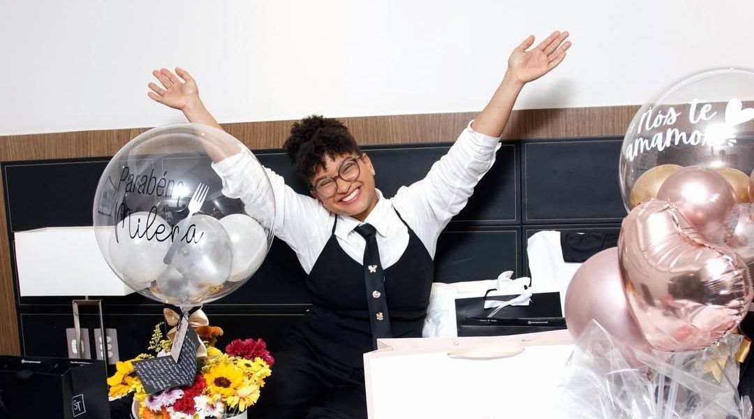 BBB 26: Milena é recebida por multidão após deixar o reality; veja