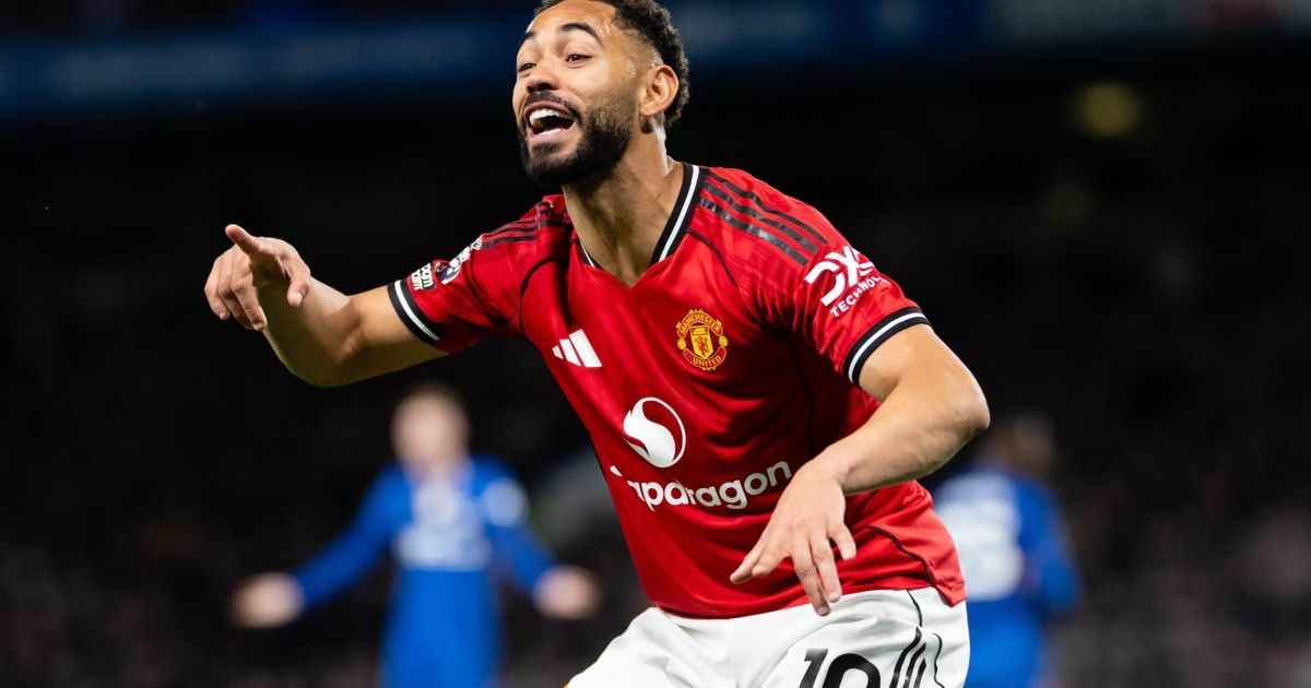 Brasileiro marca, e Manchester United vence Chelsea após lesão de Estêvão