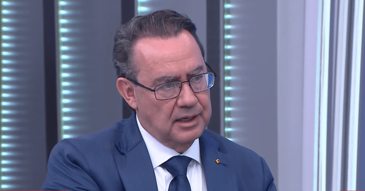 Daria perdão a quase todos envolvidos no 8/1, diz Augusto Cury à CNN