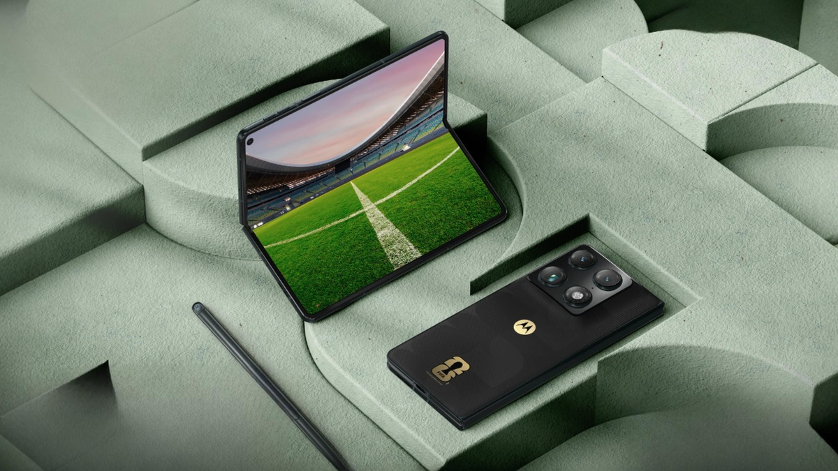 Exclusivo: Razr Fold da Motorola chega ao Brasil; pré-registro começa hoje (16)