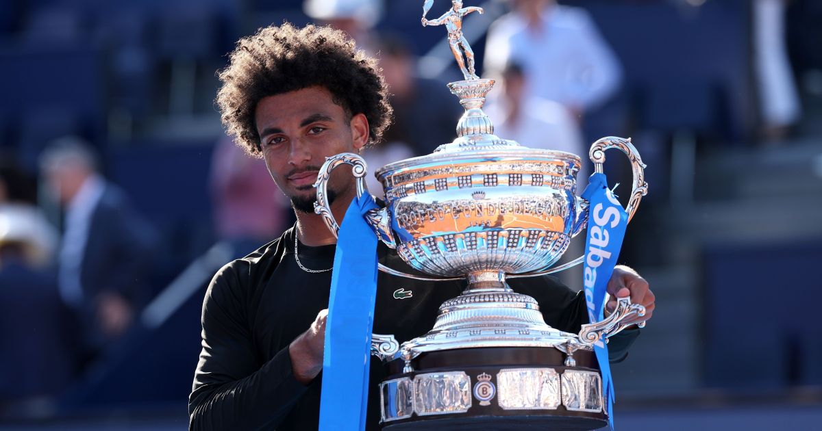 Fils supera Rublev e conquista título do Barcelona Open