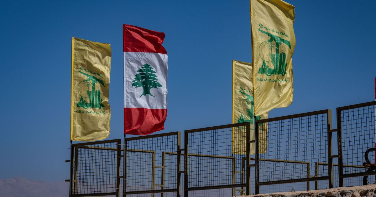 Hezbollah dispara foguetes contra tropas israelenses no sul do Líbano