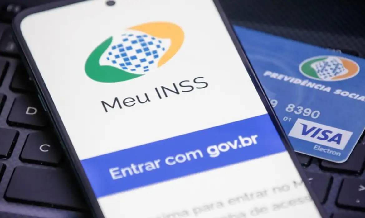 INSS: primeira parcela do 13º começa a ser depositada a partir de sexta-feira