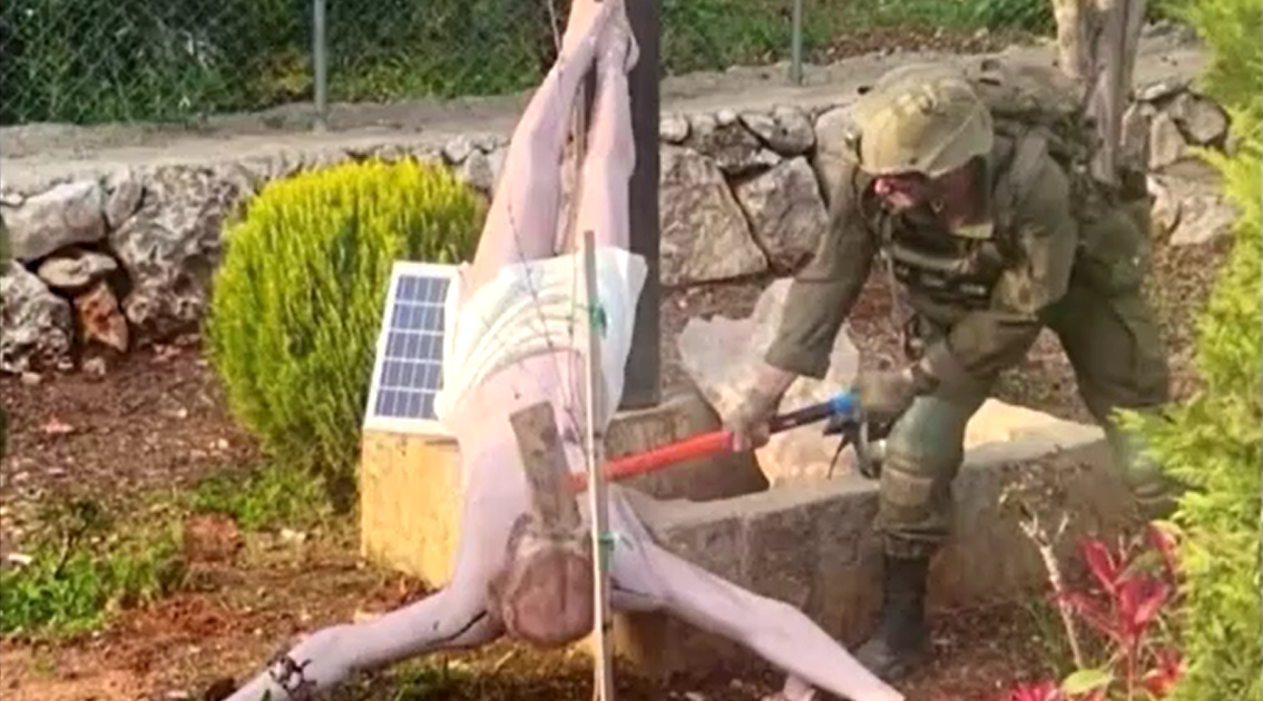 Israel condena atitude de soldado que vandalizou imagem de Jesus no Líbano