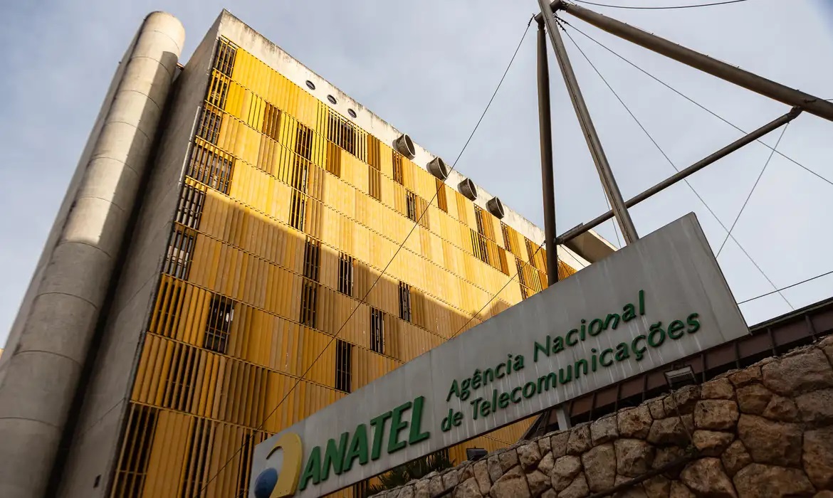 Justiça suspende liminar que travava leilão de frequência da Anatel