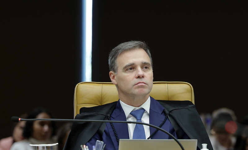 Mendonça pede vista em julgamento de Eduardo Bolsonaro por difamação contra Tabata