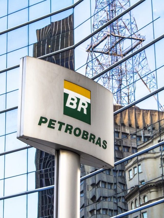 Na contramão do mercado, Petrobras sobe em NY em dia de B3 fechada; veja destaques