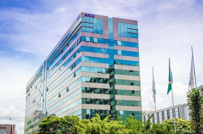 Nome de procuradora-geral federal ganha força para sucessão na AGU