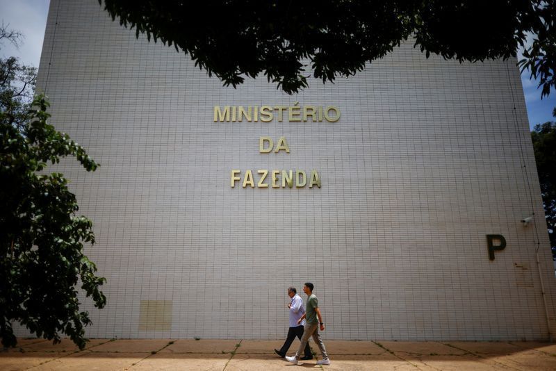 Projeções do FMI para dívida brasileira superam do governo por metodologia