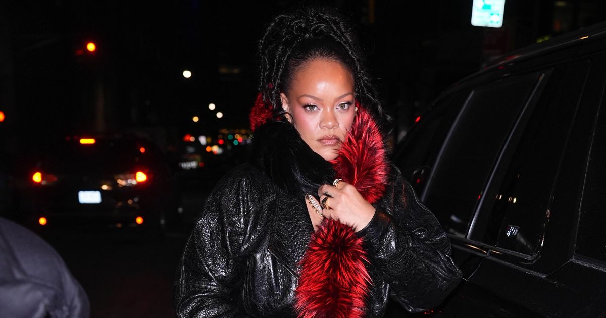 Rihanna rebate rumores e nega possibilidade de estar grávida novamente