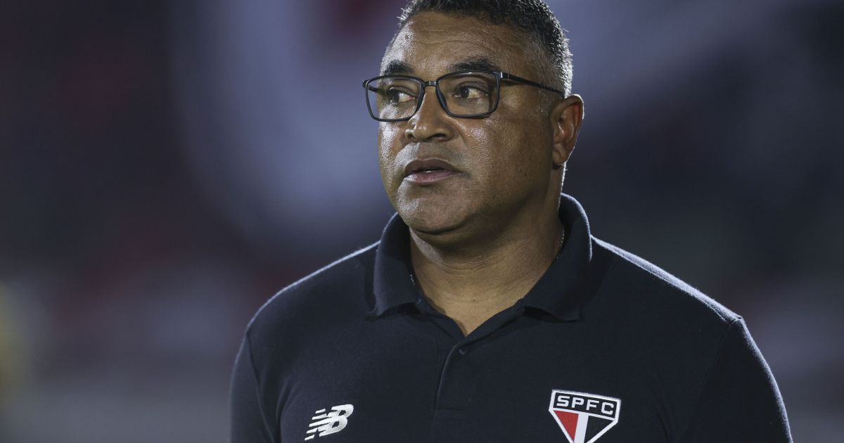 Torcida do São Paulo vaia Roger Machado antes de duelo com o Mirassol; veja