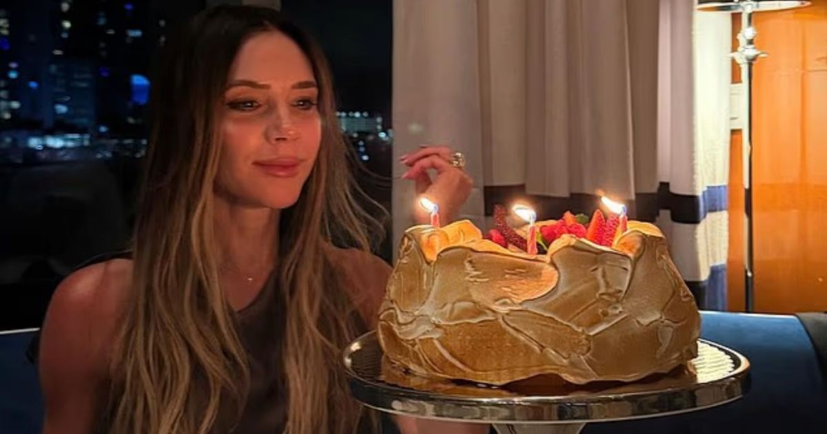 Victoria Beckham faz reflexão em aniversário após atrito com o filho