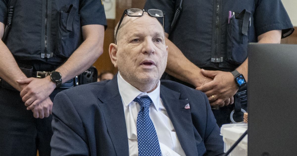 Weinstein usou influência para caçar e abusar de mulheres, diz promotora