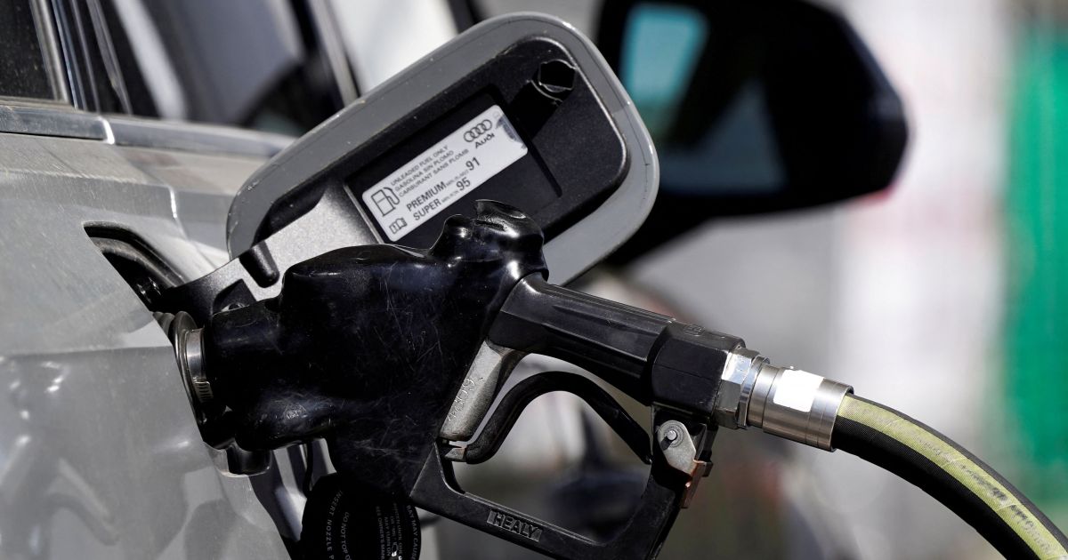 81% dos americanos sentem impacto da alta da gasolina nos EUA, diz pesquisa
