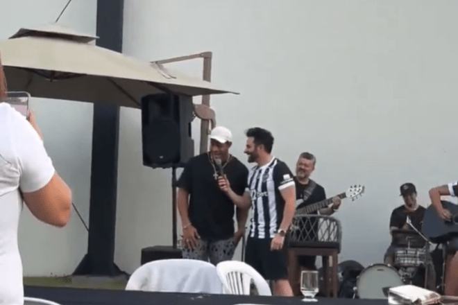 Atlético: Hulk solta a voz e canta Bruno e Marrone em despedida de BH