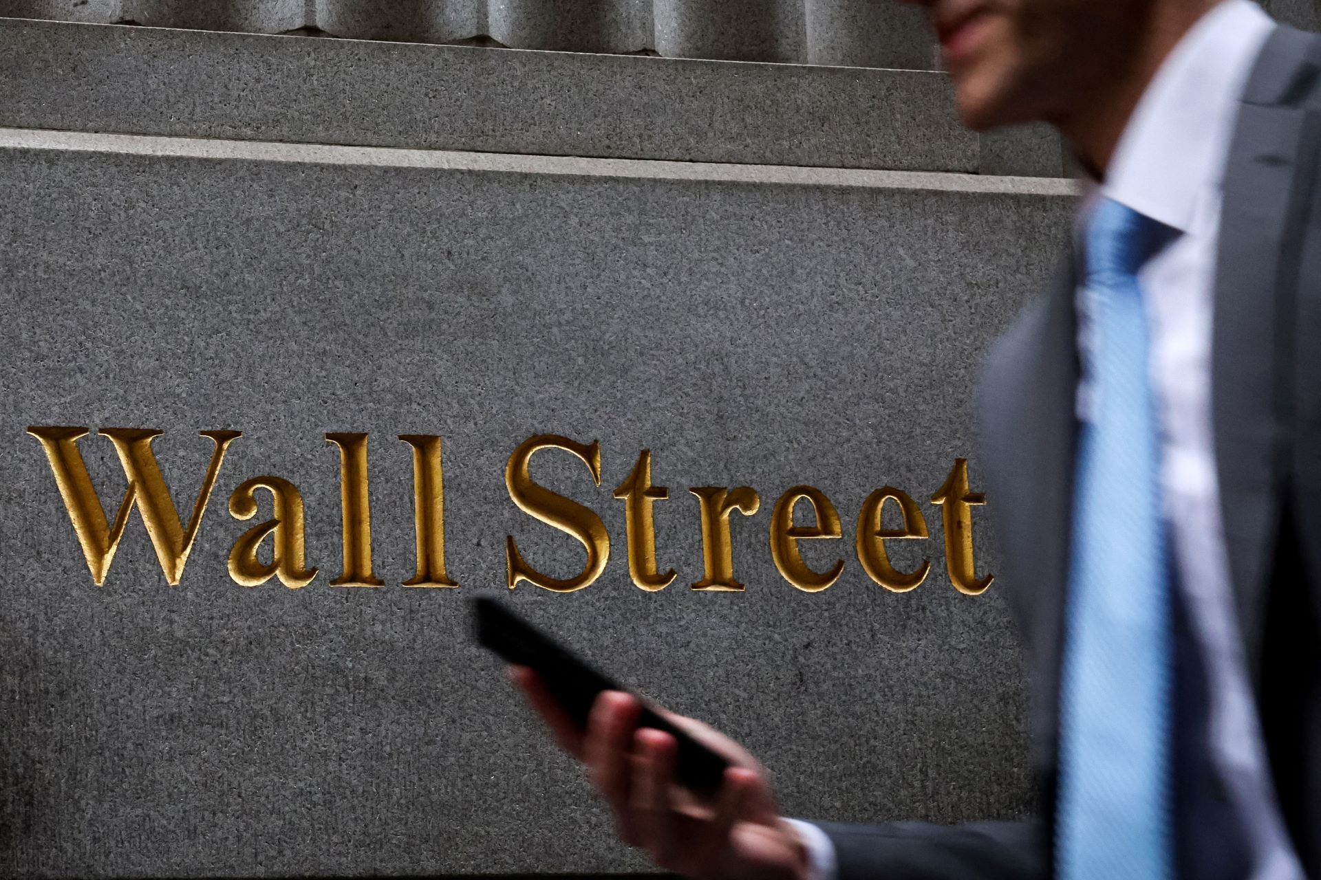 Bolsas de NY sobem apesar de impasse EUA-Irã; S&P 500 e Nasdaq batem recordes