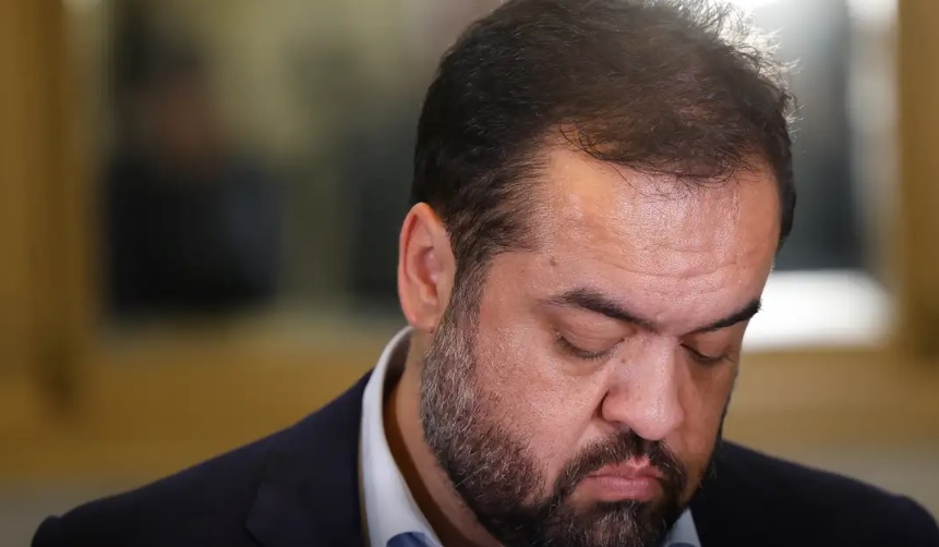 Castro nega ‘relação indevida’ com Vorcaro e diz que contatos foram institucionais