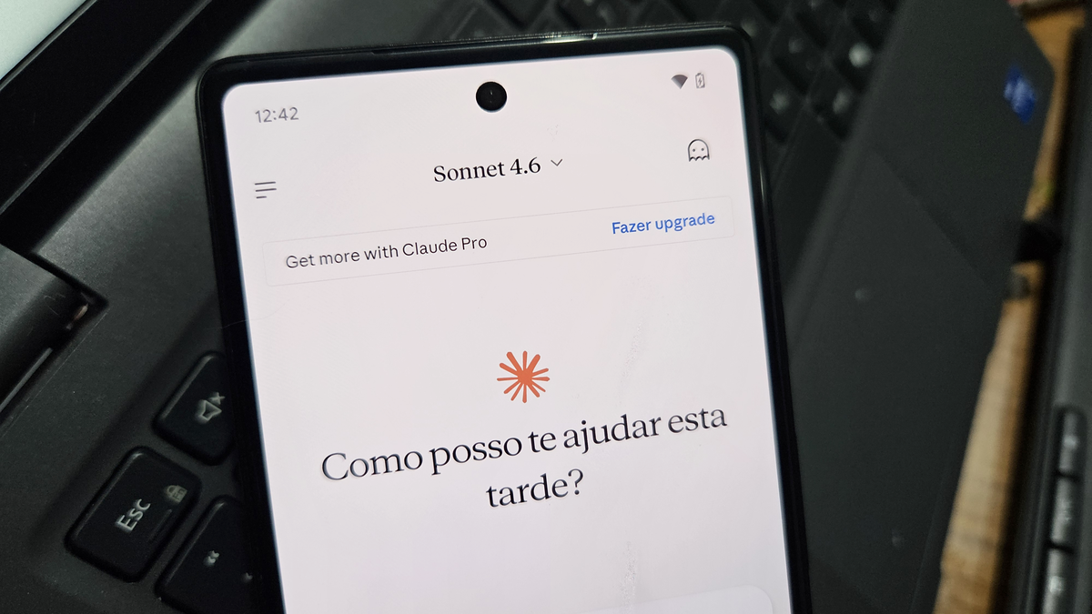 Claude ameaçava expor casos extraconjugais de gerentes caso fosse substituído