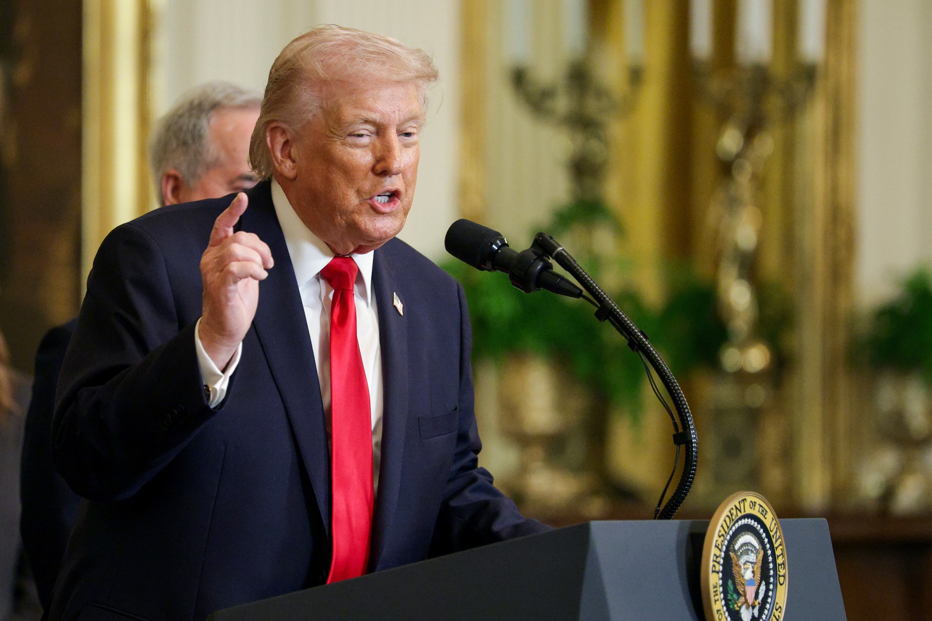 “Estou perplexo”: Wall Street se intriga com mais de 3.700 transações de Trump no 1T
