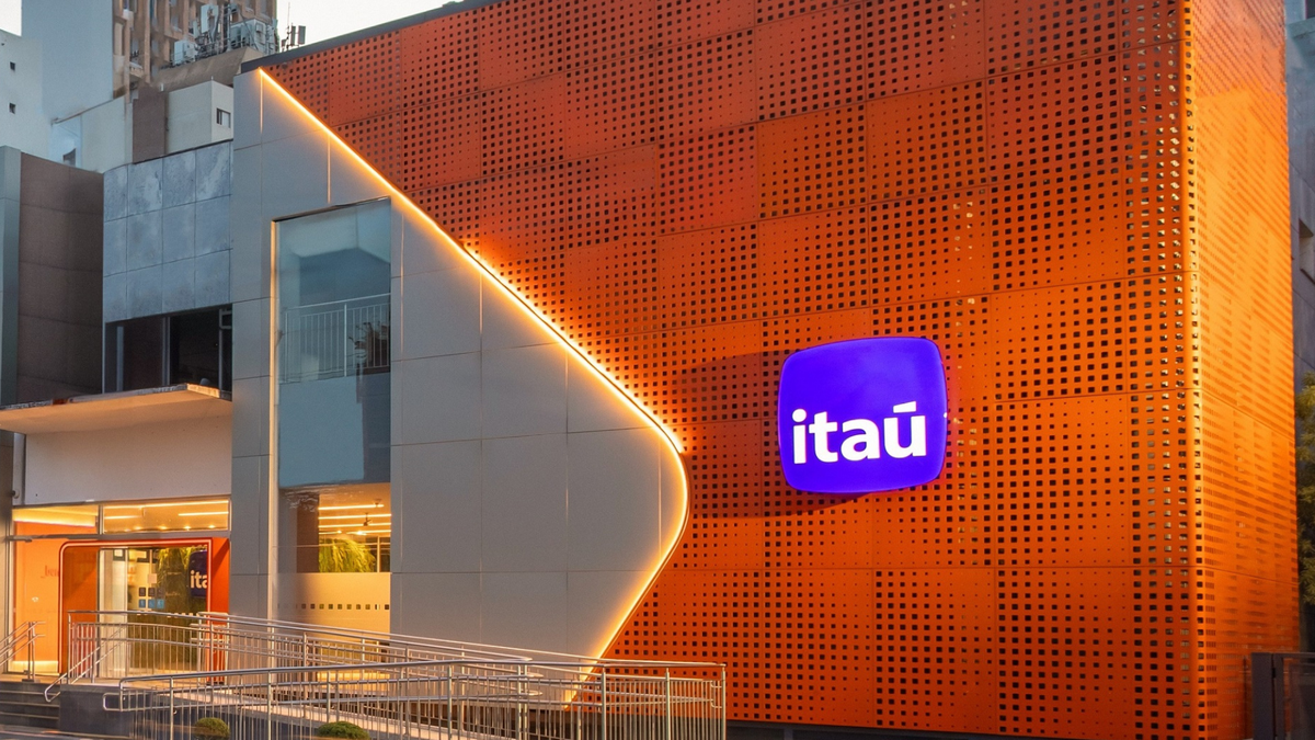 Falha no Itaú cria compras falsas de até R$ 6 mil e zera limite de clientes