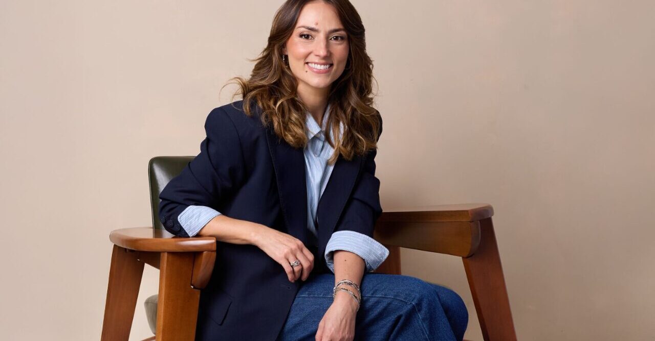 Hinge anuncia Marina Telecki como diretora de PR LATAM
