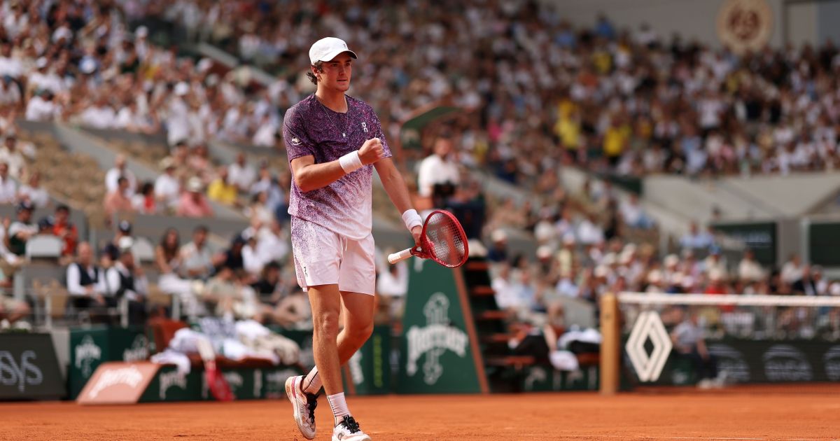 João Fonseca atinge melhor campanha em Grand Slams ao vencer Djokovic