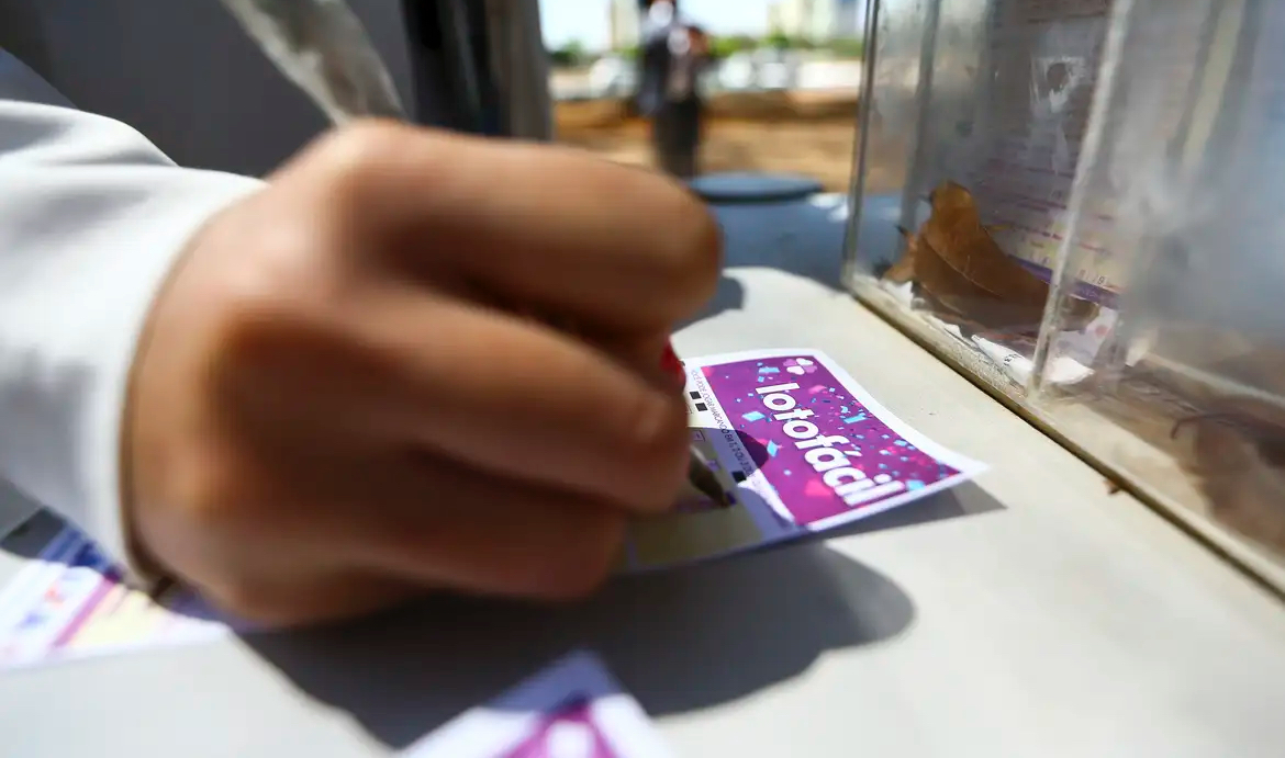 Lotofácil hoje, concurso 3677: Confira o resultado sorteado nesta terça (5)