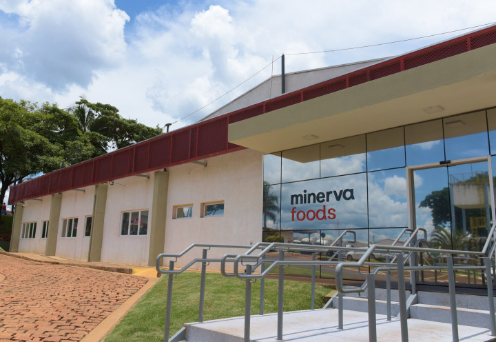 Minerva vê lucro desabar no 1T, mas ação sobe forte; o que explica reação do mercado
