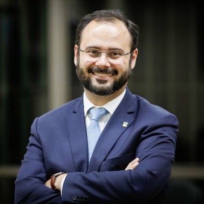 Não é verdade que com fim da escala 6×1 governo está contra empresário, diz ministro