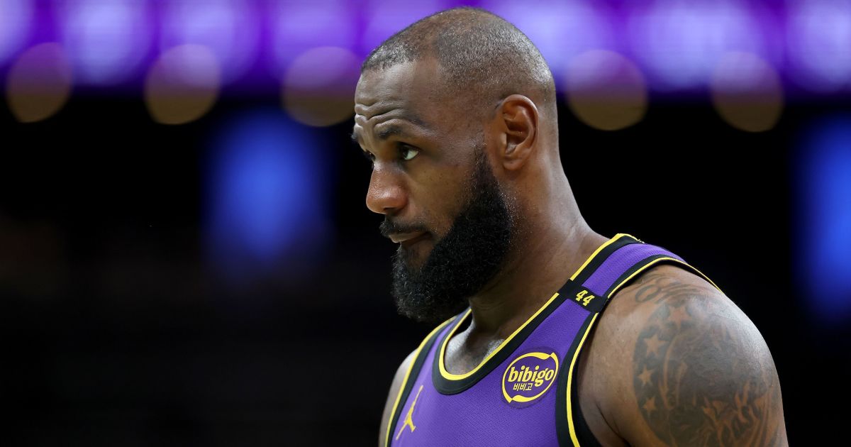 NBA: LeBron James evita definir futuro após eliminação dos Lakers