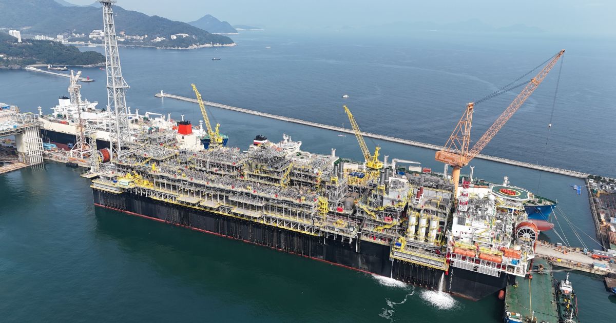 Petrobras antecipa produção de petróleo e gás da plataforma P-79