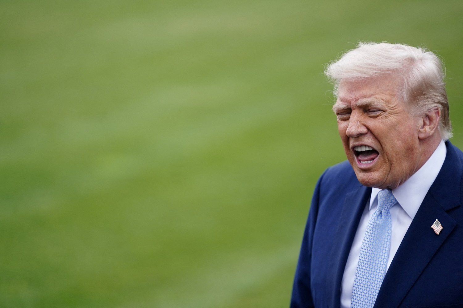 Trump critica juiz que proibiu construção do salão de festas da Casa Branca