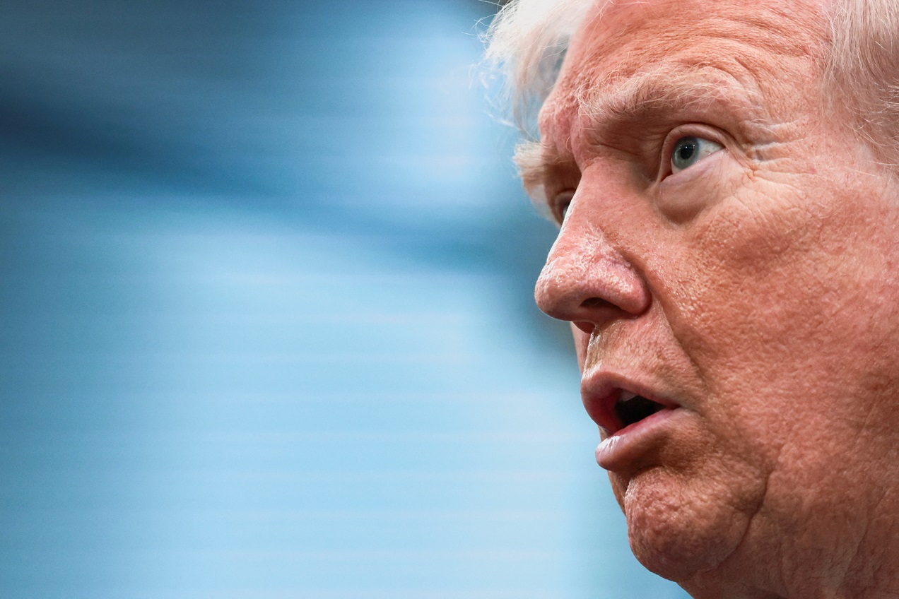 Trump defende política tarifária, apesar de menor eficiência por revés de Corte