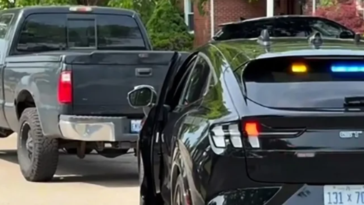 Adeus, sirene? Polícia usa carros elétricos disfarçados para flagrar infratores