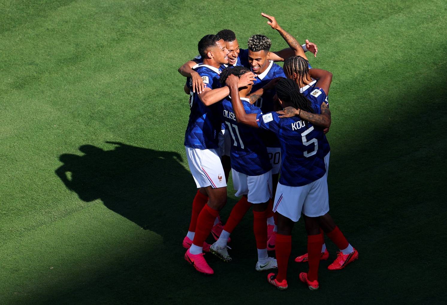 ASSISTA AOS GOLS: Mbappé destrava jogo duro e comanda vitória da França sobre Senegal