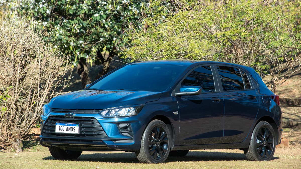 Chevrolet derruba preço do Onix 2026 e hatch fica mais em conta que Citroën C3