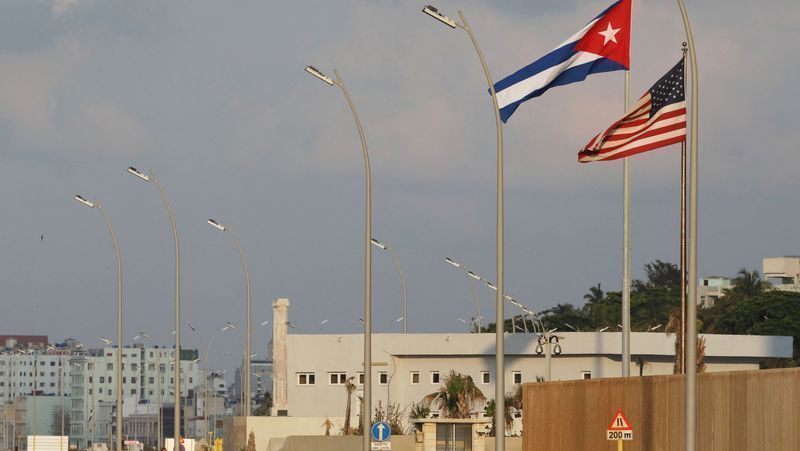 Cuba propõe reformas no modelo socialista em meio à pressão dos EUA