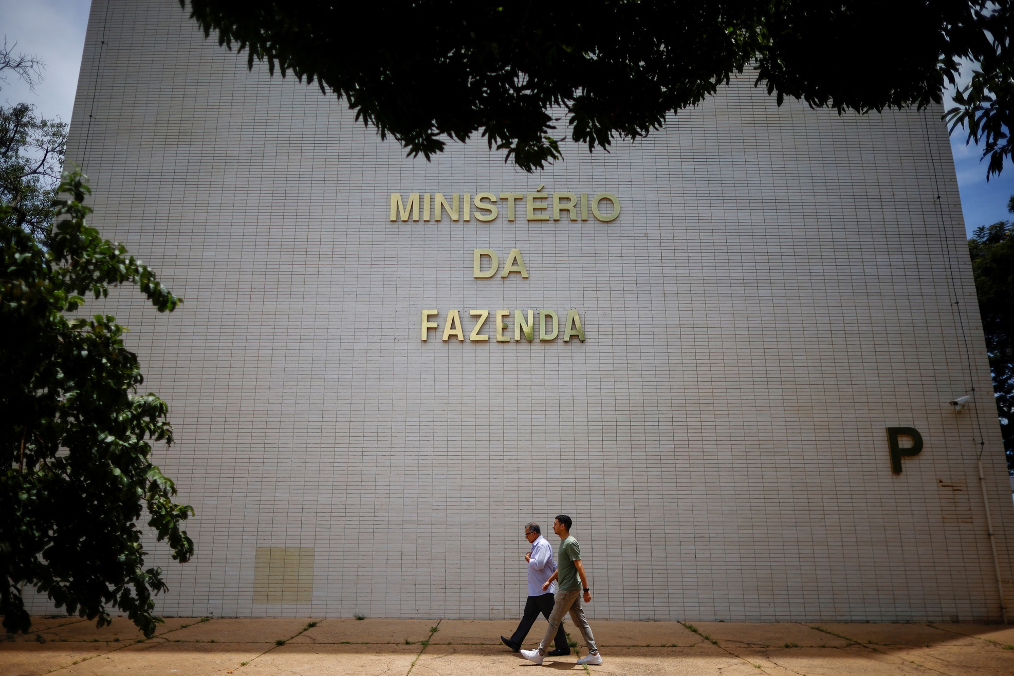 Dívida pública federal chega a R$ 9 trilhões em maio, diz Tesouro Nacional