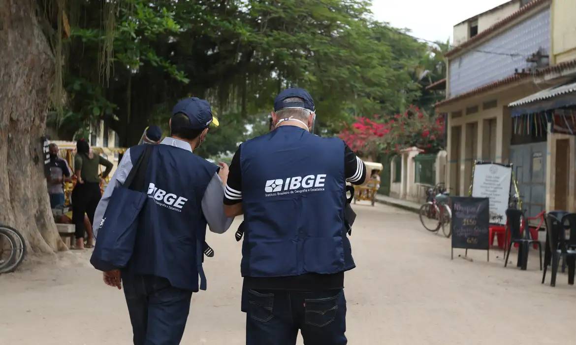 IBGE lança processo seletivo com mais de 8 mil vagas para nível médio