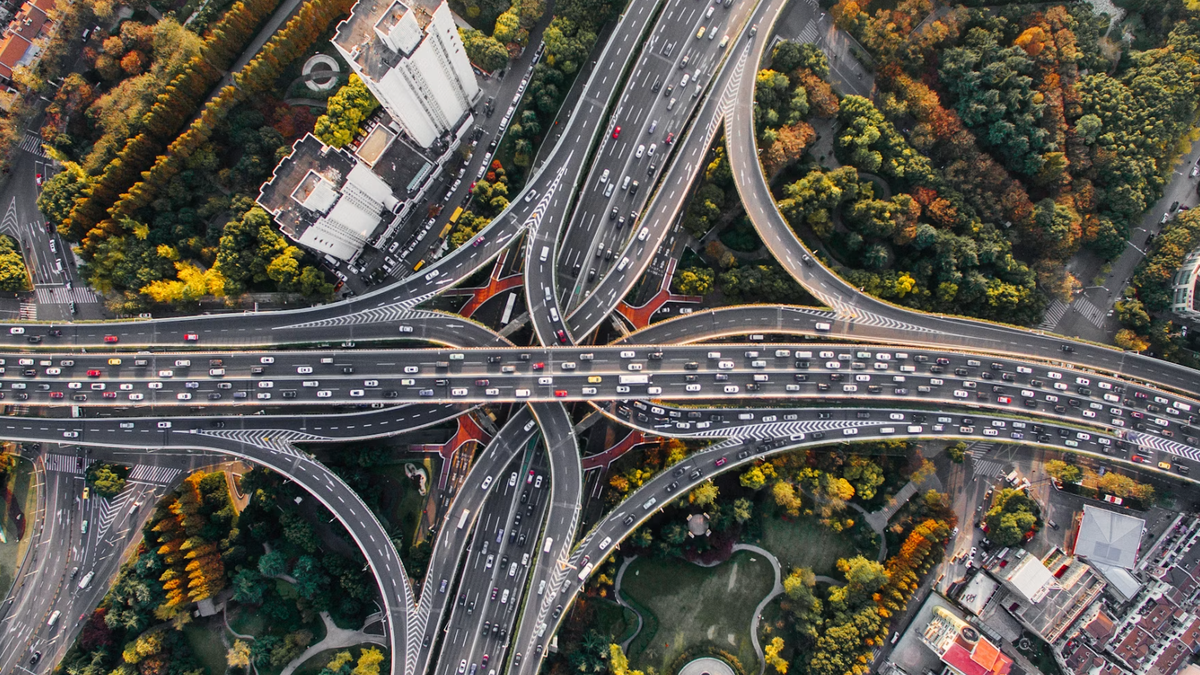 Lei bizarra só permite 2 cores de carro nesta capital desde 2015