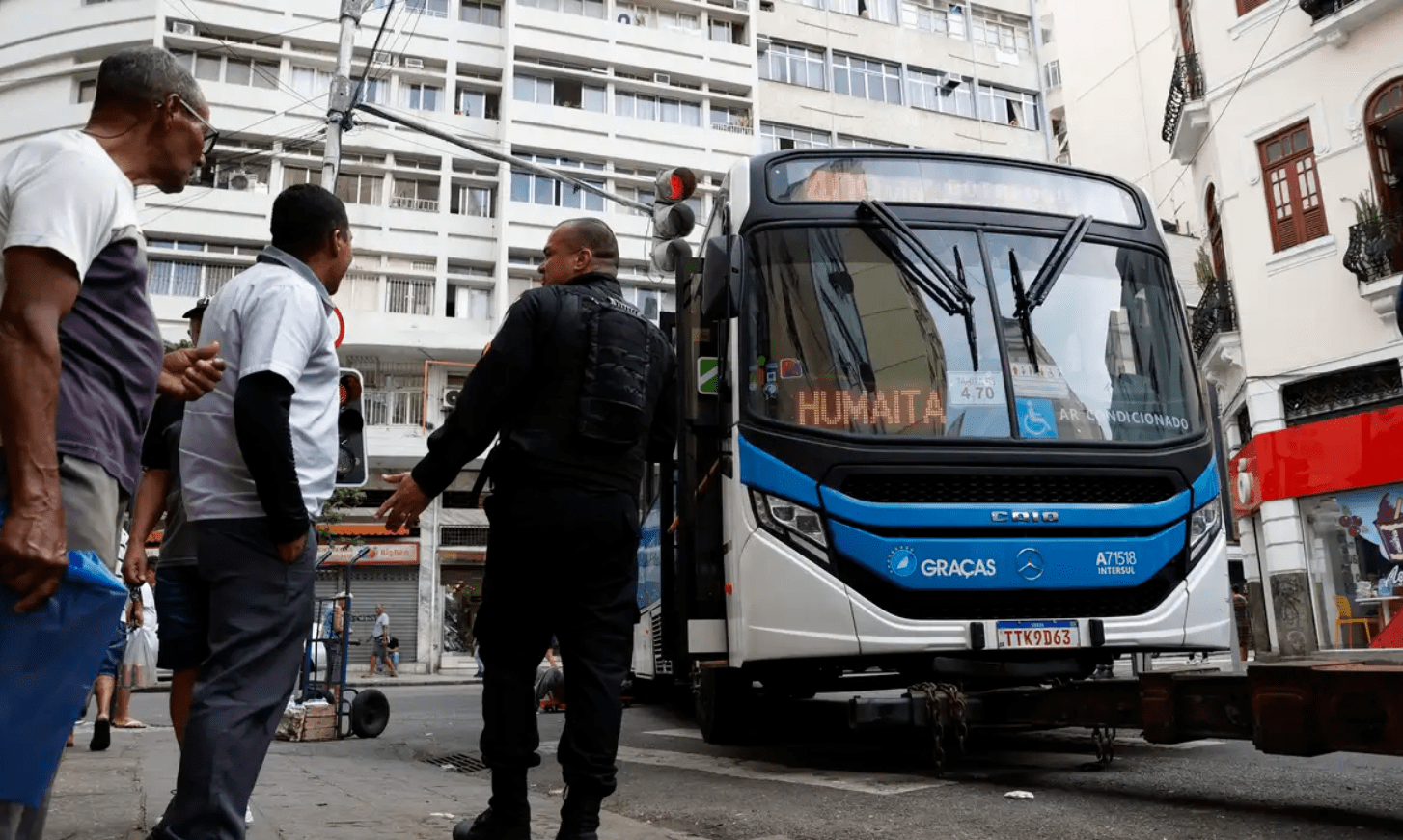 Motoristas de ônibus decidem por greve nesta segunda no Rio de Janeiro
