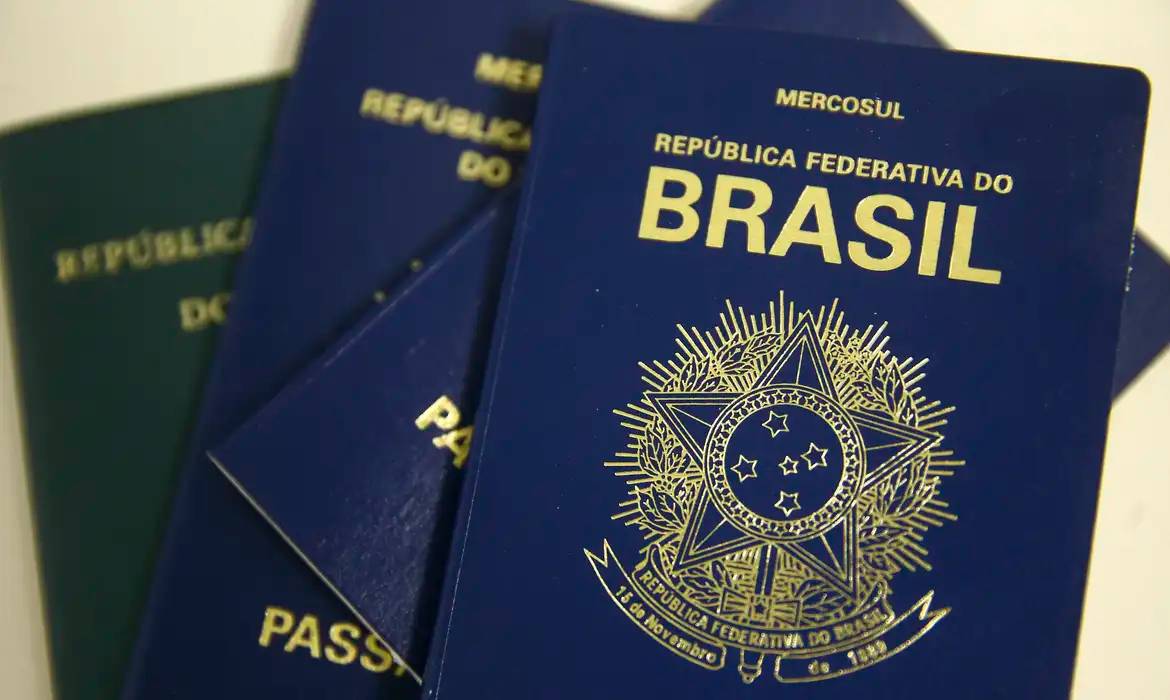 Passaporte brasileiro sobe em ranking e já é o segundo mais forte na América Latina