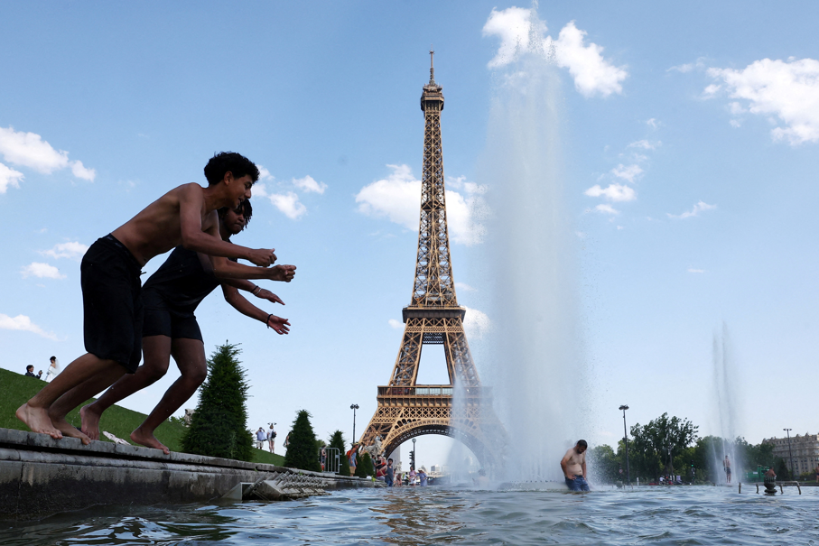 Quarenta pessoas morrem afogadas na França em meio a onda de calor que assola Europa