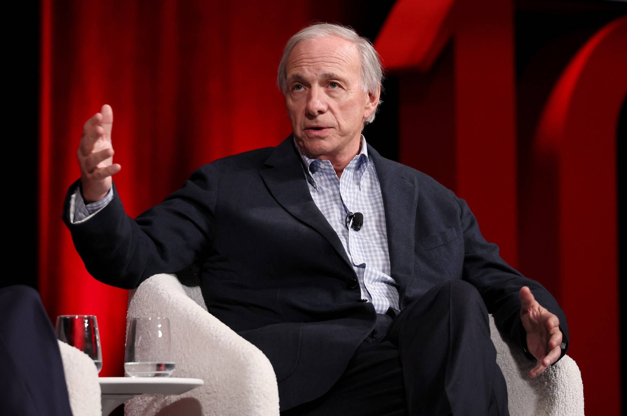 Ray Dalio diz que nova ordem mundial já começou — e favorece a China