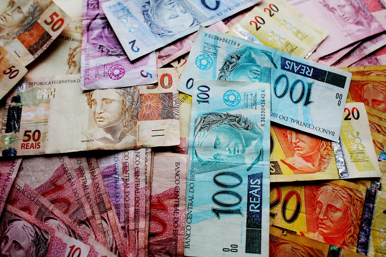 Taxas curtas sobem e curva já precifica chance minoritária de alta da Selic em agosto