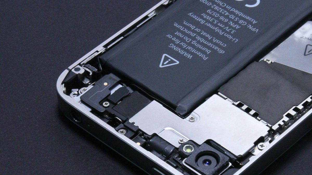 Todo celular vai ter bateria removível em 2027? Entenda quais ficam de fora