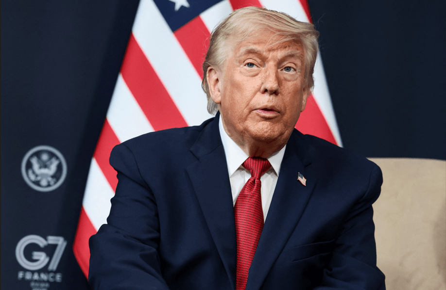 Trump volta a criticar ataque do Irã em Ormuz e diz que gasolina cairá para US$ 2,50
