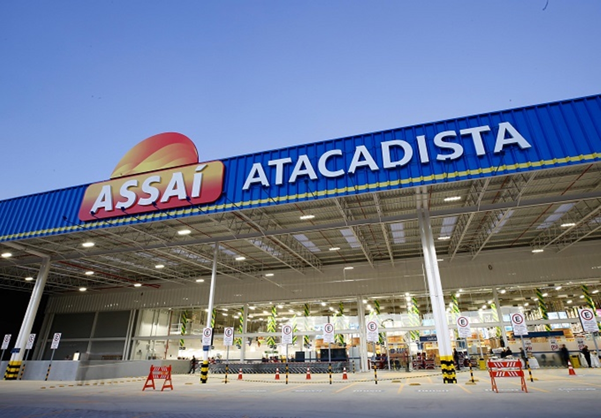Assaí inaugura 1ª farmácia dentro de um supermercado e planeja abrir mais 250